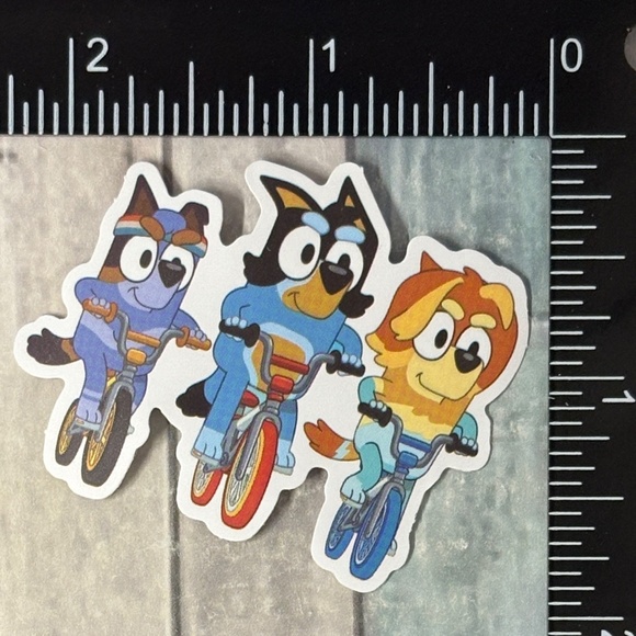 🌀10/$10🌀 Cute Bluey & Bingo Reusable Waterproof Vinyl Sticker Decal - Picture 1 of 1